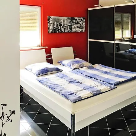 Am Kummerower In Sommersdorf, Cleaning Included Apartment *